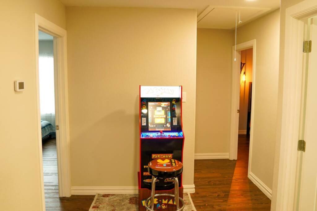Dallas 4Br Large Yard W Hot Tub , Fire Pit And Basketball Hoop Esterno foto